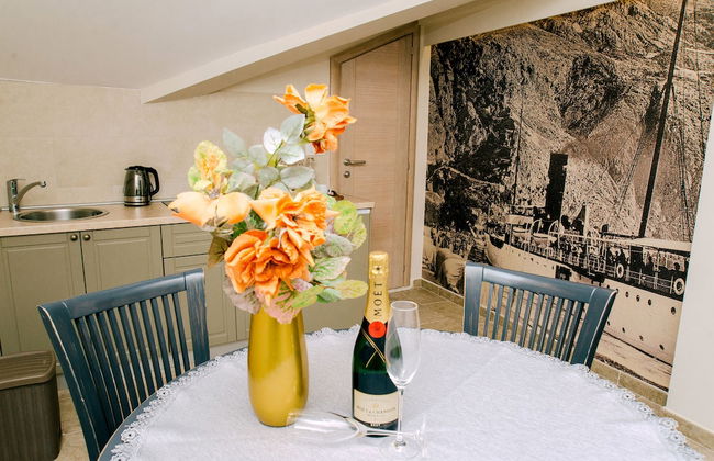 D & Sons Apartments - Photo 65