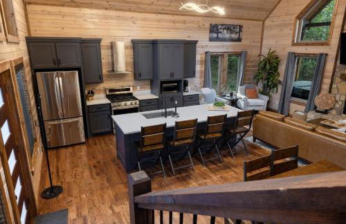 Cozy Cabin with Hot Tub, Fire Pit and Arcade Games - Foto 21