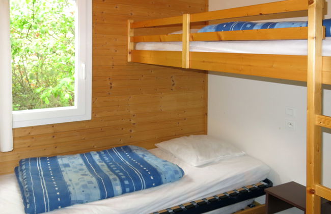 Wooden Chalet With Covered Terrace, on the Edge of a Lake - Foto 20