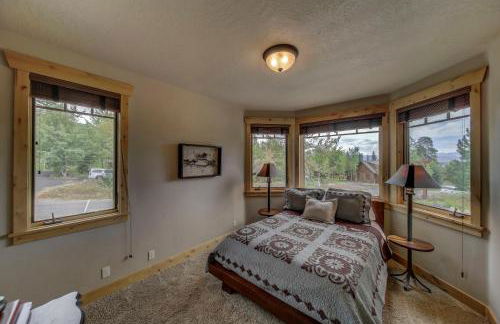 Bear Discovery Custom Tamarack Estate Home by Casago McCall - Donerightmanagement - Foto 74