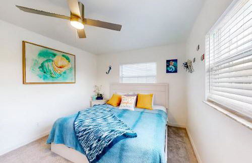 Spacious 4 bedroom 3 bath Clearwater Vacation House Cowboy Pool Fire Pit Games Close to Clearwater Beach Biking Trail Farmers Markets Harbor Health Spa Baycare Ballpark and Ruth Eckerd Hall Golf Courses - Photo 29