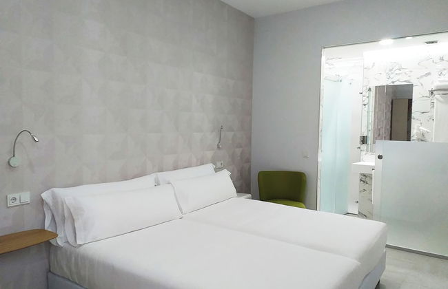 Feelathome Rivero Apartments - Photo 18