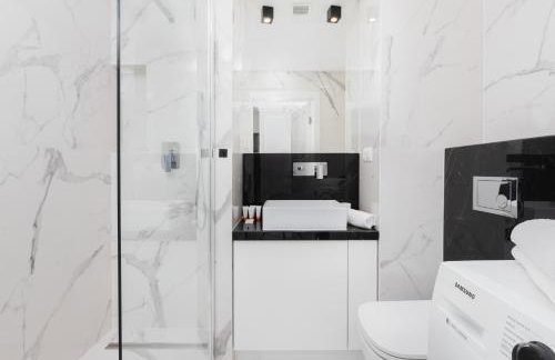 Stylish Two Bedroom Apartment Nasypowa by Noclegi Renters - Foto 19