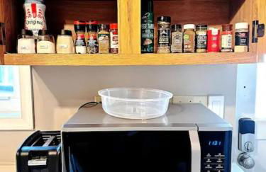 Entire Private 3 Bedrooms 1 Bathroom Single House with Fenced Garden - Photo 31