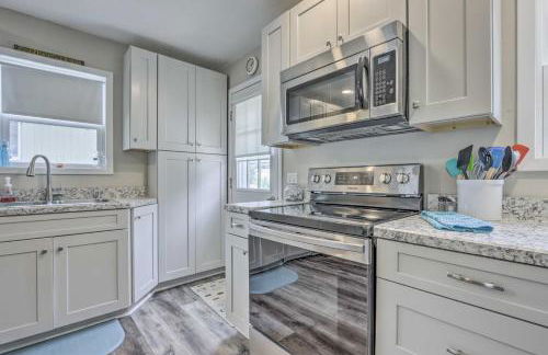 Steps to Lake Cheerful Camdenton Cottage! - Photo 7