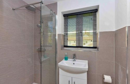 Finest Retreats - The Roost - Photo 17