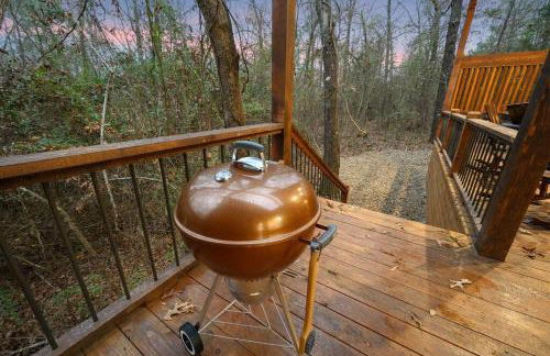 Diamond Cabin w/ jet shower & secluded back deck! - Foto 30