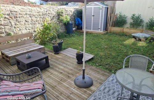 Suite deluxe avec jacuzzi et jardin à 2 min de la plage - Foto 3