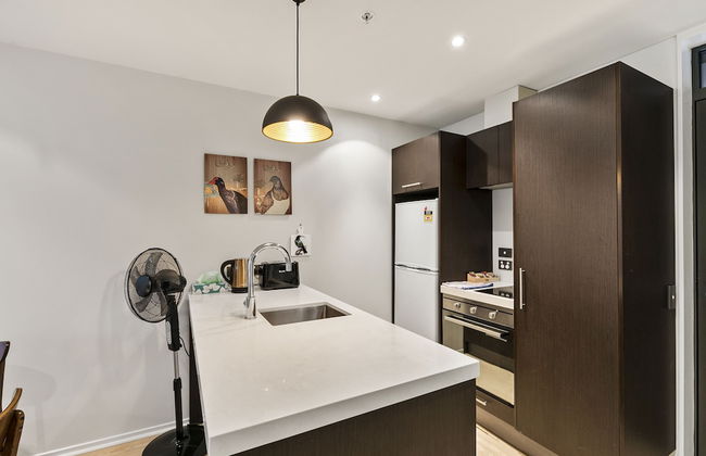 Chic 2BR Pool & Gym - Steps to Ponsonby - Foto 5