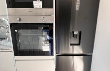 Luxxe House with Hot tub and Pool table - Photo 41