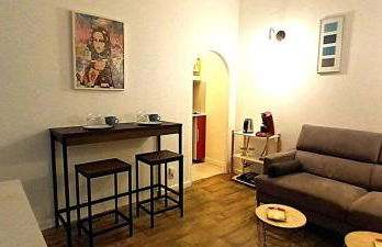 LE JOKER - T2 proche gare - Billard - Wifi - TV - Photo 7