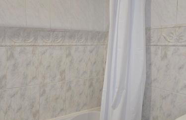 1 Bedroom Apartment - Photo 3