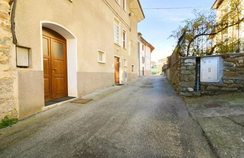 Casa Patron - Grande casa immersa nella natura della Valchiusella, vista montagna, perfetta per famiglie e gruppi a 1 ora da Torino - Foto 3