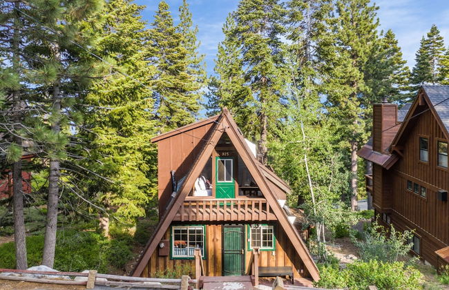 Horizon by Avantstay Stunning A-frame Cabin w Hot Tub Billiards Lake Views - Photo 28