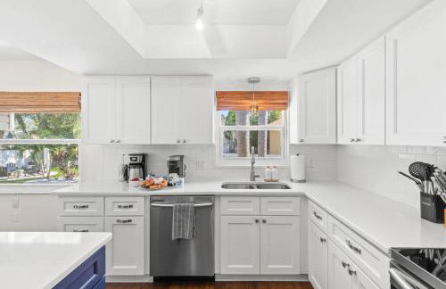 Family Oasis - Pool Hot Tub Games & Near Beach - Foto 16