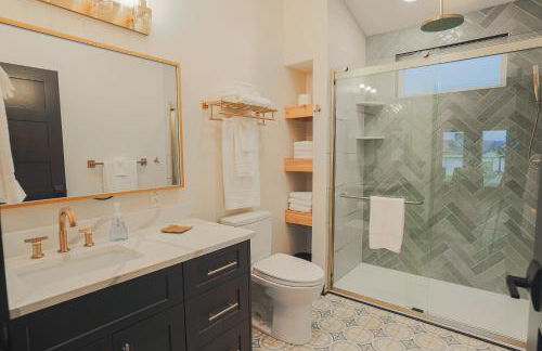 Valley View Resort Cabin #4, 2-Bed, Modern-Luxury with Hot Tub in Canaan Valley, WV - Photo 10