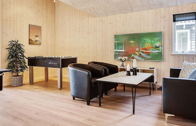 Chic Holiday Home in Hovedstaden near Sea - Foto 15