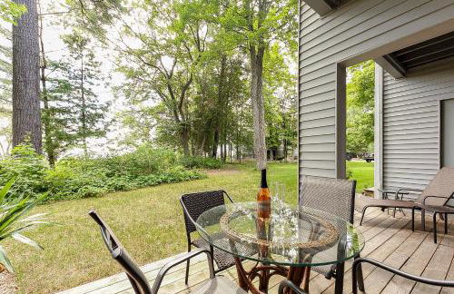 Cozy Aviation Style Lake View Condo at The Shores - Foto 38