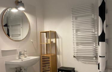 ApartNaest Radeberg - vollausgestattete 1 - bis 4-Zimmer Apartments l 24h Zugang per Code l Check-in Anleitung über Posteingang l Parkplatz auf Anfrage l Frühstück optional - Foto 64