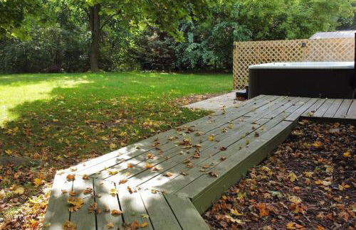 Sister Lakes Lakeside House - Sleeps 16 - Foto 36