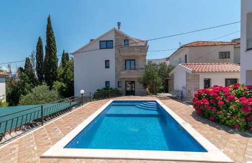 Maca Apartments & Suites with Heated pool near beach 50m - Foto 17