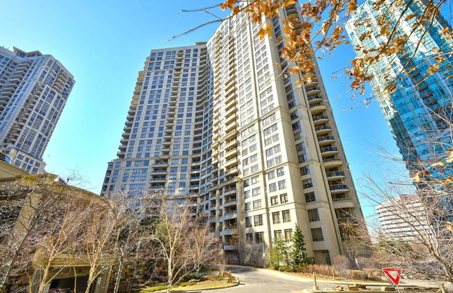 Sarkar Suites - 3888 Duke of York Blvd - Photo 40