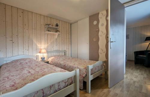 Charmant chalet de montagne avec terrasse et vue imprenable - FR-1-589-72 - Foto 14