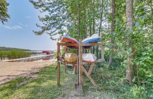 Quiet Lakefront Grand Rapids Cabin on 5 Acres - Foto 31