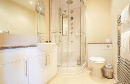 Crompton Court Apartments - Foto 9