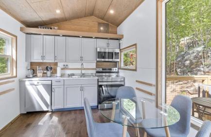 The Lumber Jack Pine Treehouse at Treetop Escapes - Foto 28