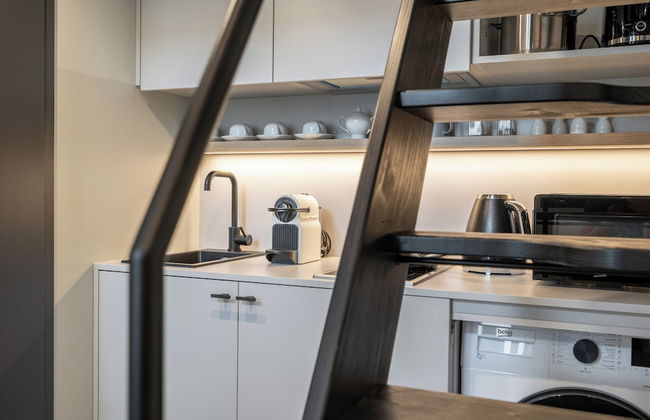 HONEST Karlín - Foto 49