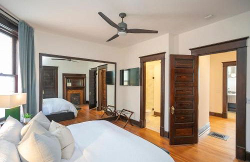 Historic Jewel Walk to Eats & Shops - Foto 23