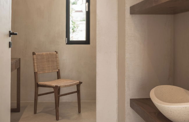 Seven Rocks Suites - Photo 19