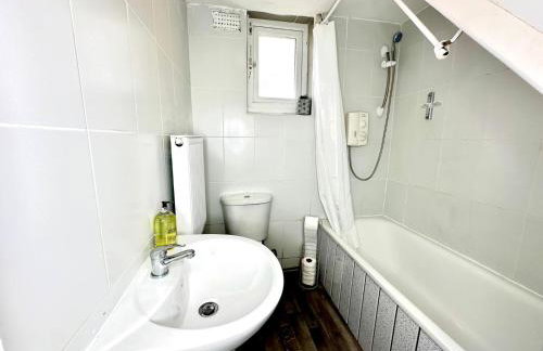 Serviced 4 bed 2 bath Manor Park House - Foto 37