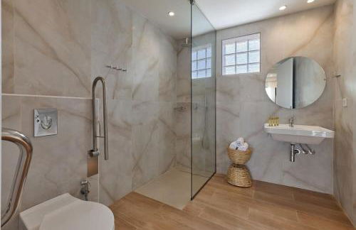 New Crete apartment in Stavromenos Coast w/pool - Photo 9