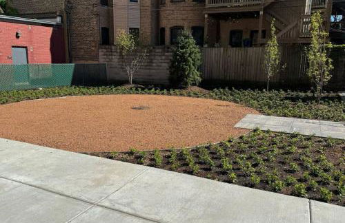 Elegant Stylish Loft Oasis Uptown Rooftop WFH Gym - Photo 25