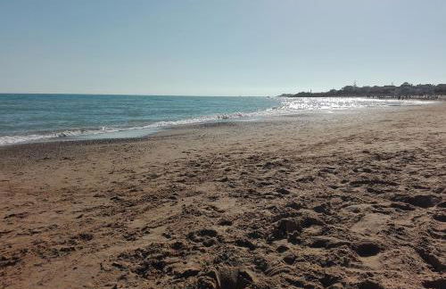 Oroblu. Villetta singola a 50 metri dal mare - Foto 48