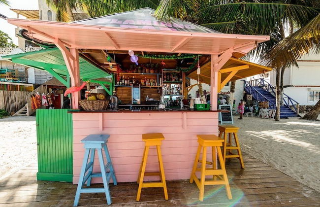 2 Minute Walk to Beach 1bdrm Condo with Pool - Foto 50