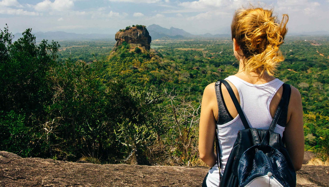 Visite privée à Pidurangala et Hiriwaduna