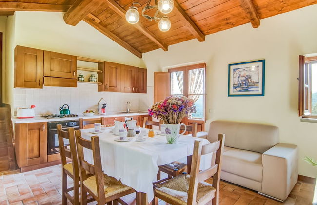 Rustic Serenity Farmhouse - Foto 24