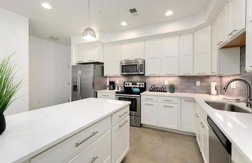 Gorgeous Townhome Steps From the Brewery District! - Foto 20