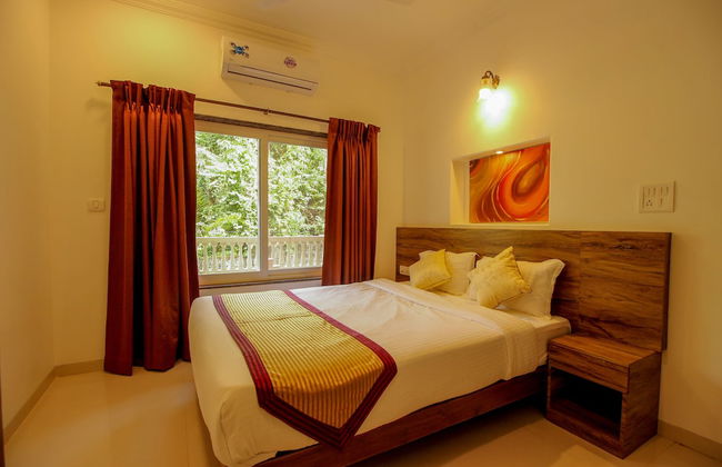 OYO 9792 Home 2BHK Poolside Siolim - Photo 13