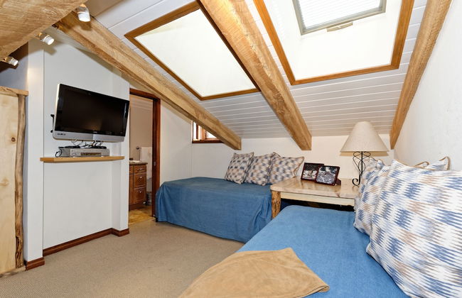 The Crestwood Condominiums - Foto 26