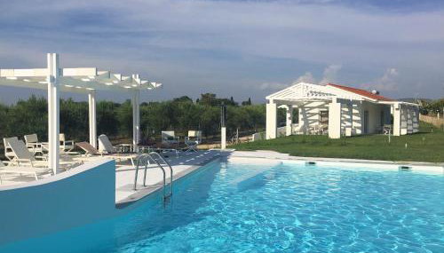 White Villas - Photo 2