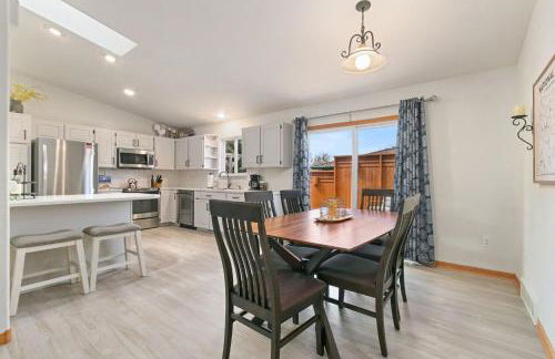 Charming Home with RV Parking - 30 miles from RMNP! - Foto 4