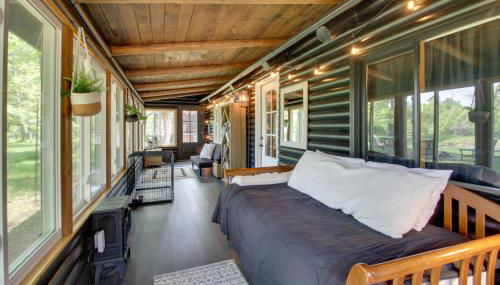 1 Mi to Beach and Lake Breezy Point Cabin with Yard! - Foto 2