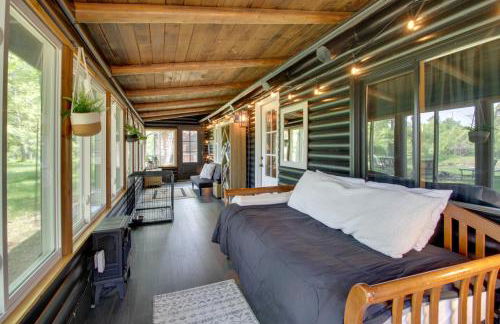 1 Mi to Beach and Lake Breezy Point Cabin with Yard! - Foto 2