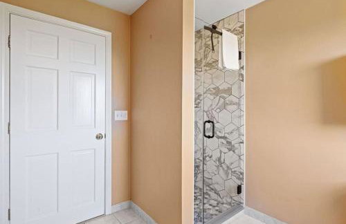 Lakeside Luxury Retreat with Winnipesaukee Views - Foto 76