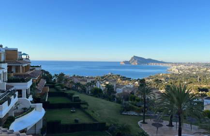 Stunning penthouse with sea view in Altea Hills - Photo 46