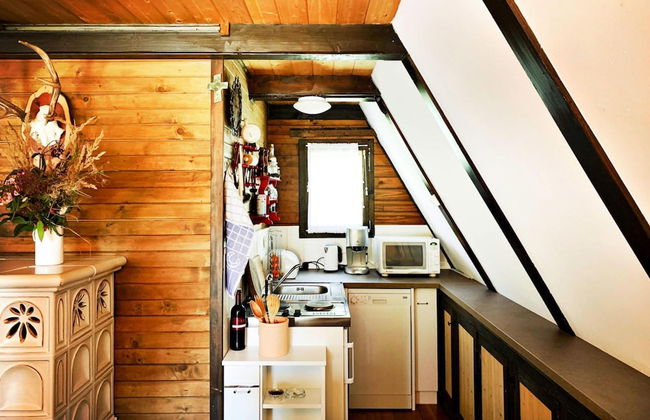 Hut Near Lake Traboch and Eisenerz Alps - Foto 6